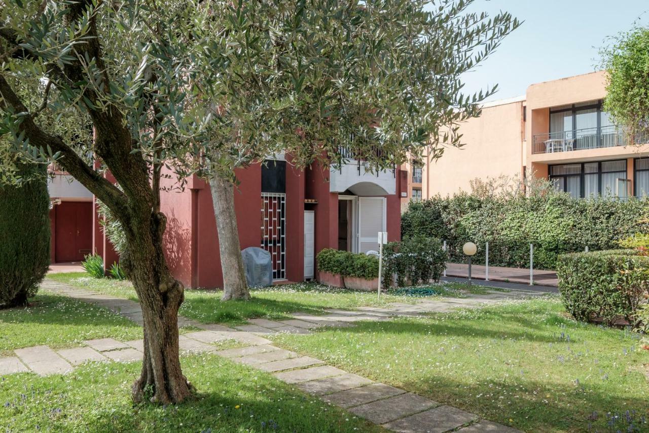 Residence Holiday Sirmione B8 Luaran gambar