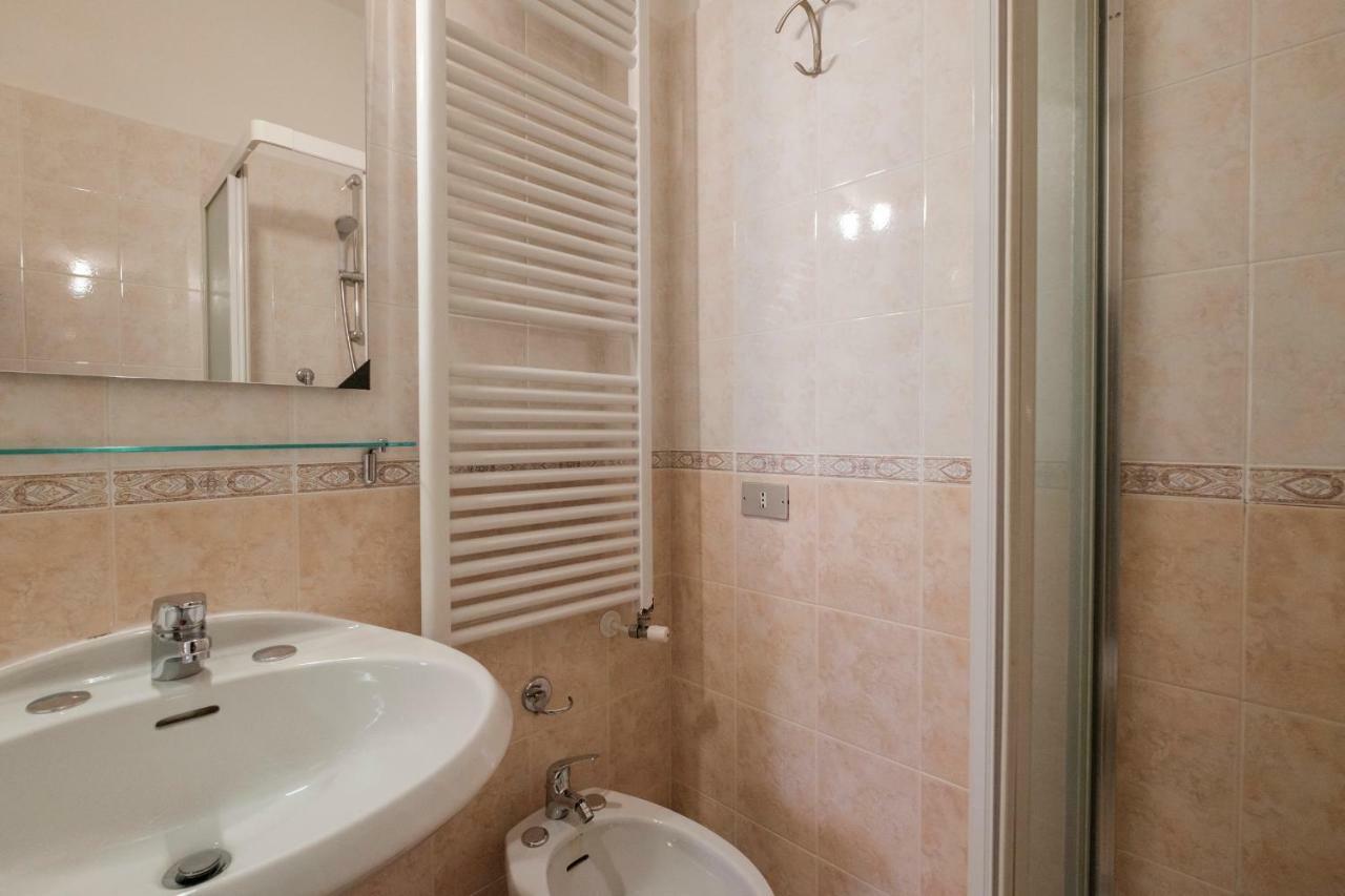 Residence Holiday Sirmione B8 Luaran gambar